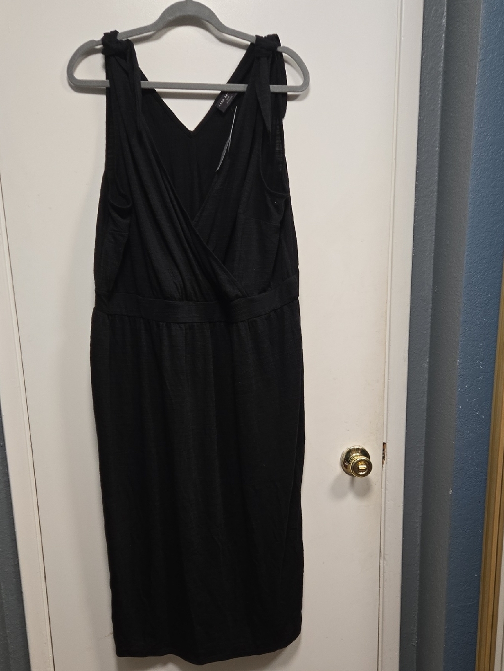 Lane Bryant Black Sleeveless Midi Wrap-Style Dress